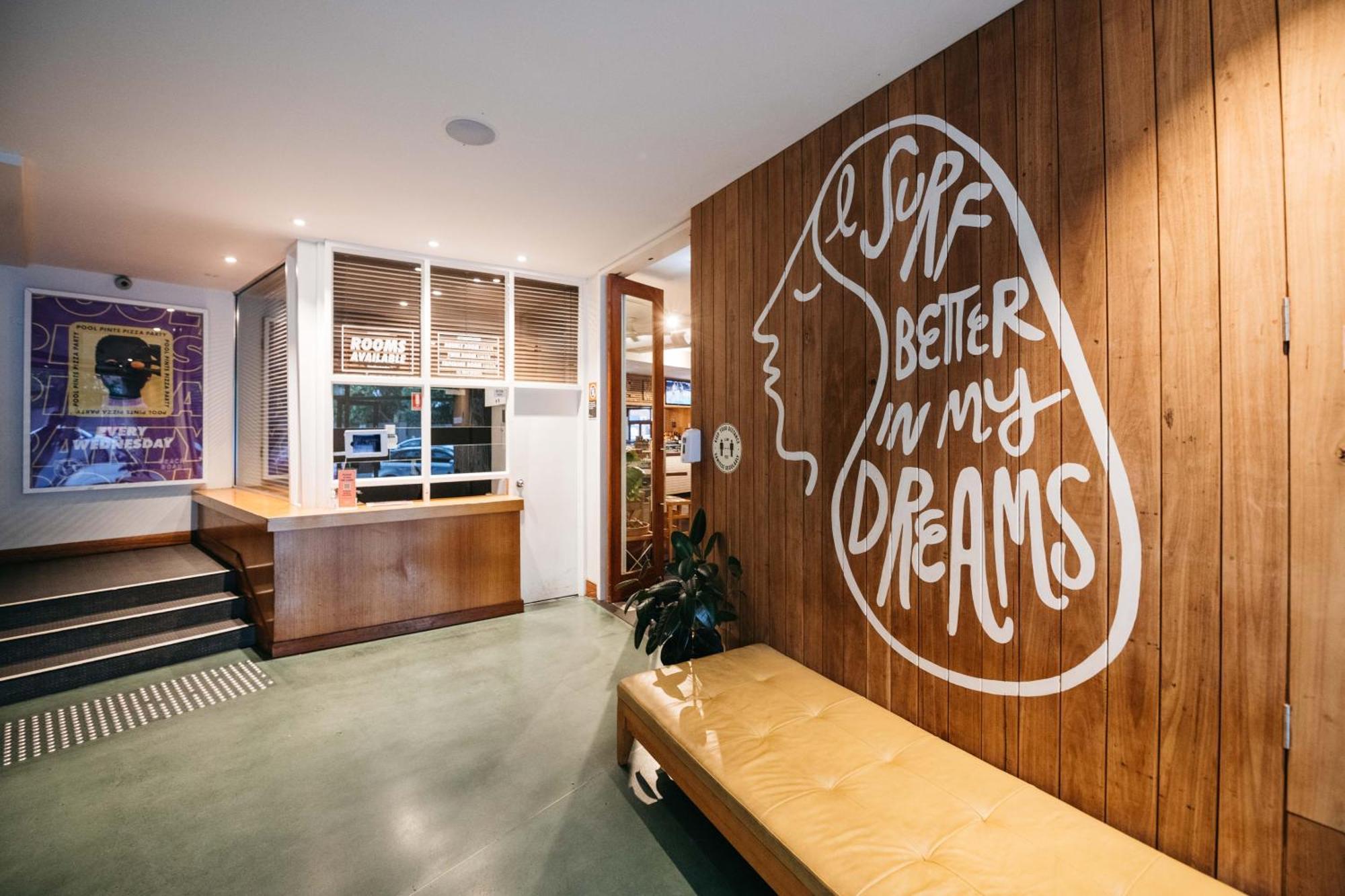 Barrys Beach Road Hotel 시드니 외부 사진
